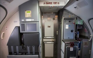  В самолетах установят вторую «дверь», чтобы защитить кабину пилотов