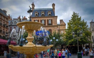 Парижский Диснейленд объявил о новых правилах для семей с детьми, посещающих парк