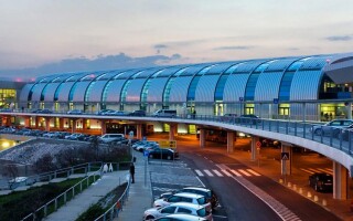 В аэропорту Будапешта открылся отремонтированный бизнес-зал SkyCourt