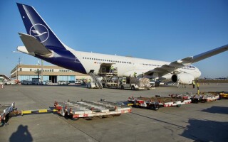 Рейс Lufthansa попал в сильную турбулентность, 7 человек доставлены в больницу