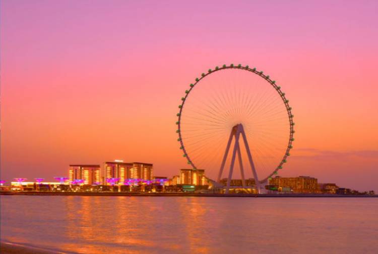 В Дубае раскрывается самое высокое в мире колесо обозрения