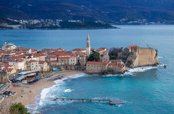 Черногория вводит новое требование к сертификатам туристов 
