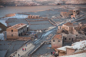 В Испании из-за засухи «выплыла» затопленная деревня (ВИДЕО)