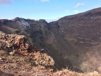 В Италии турист свалился в кратер вулкана Везувий