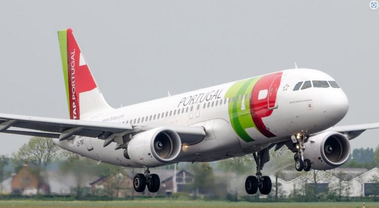 Самолет TAP Air Portugal столкнулся с байком при заходе на посадку