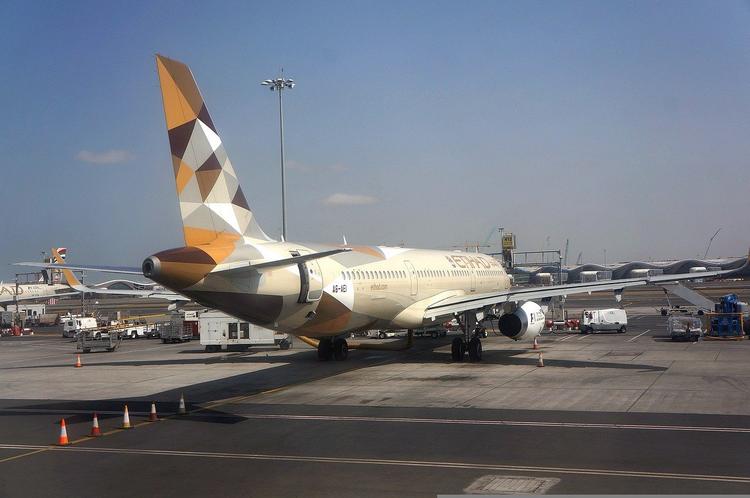 Etihad Airways аннулировала выкупленные дешевые билеты из-за «сбоя в системе»